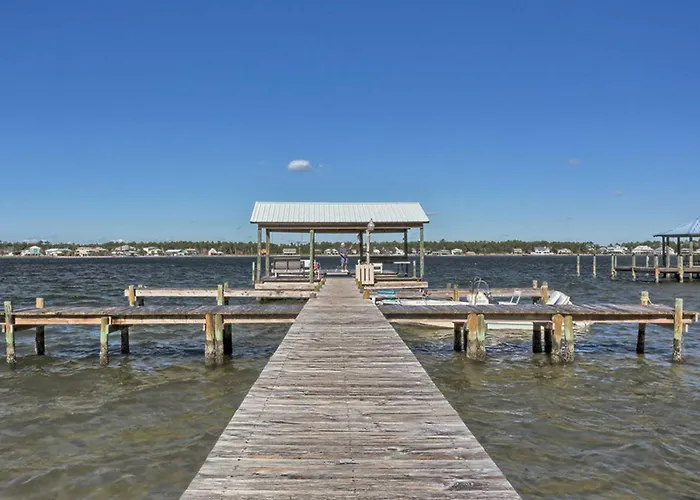 Waterfront With Shared Pool & Pier Gas Grill Balcony & Ac