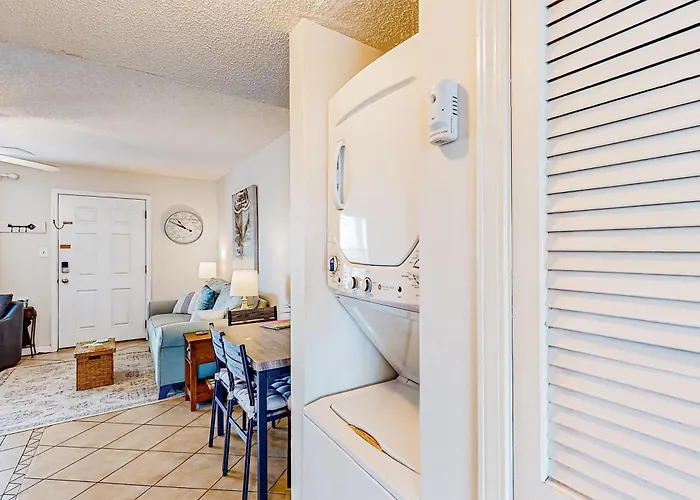 Waterfront With Shared Pool & Pier Gas Grill Balcony & Ac Gulf Shores