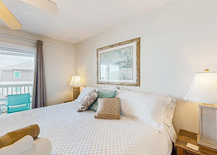 Waterfront With Shared Pool & Pier Gas Grill Balcony & Ac Gulf Shores