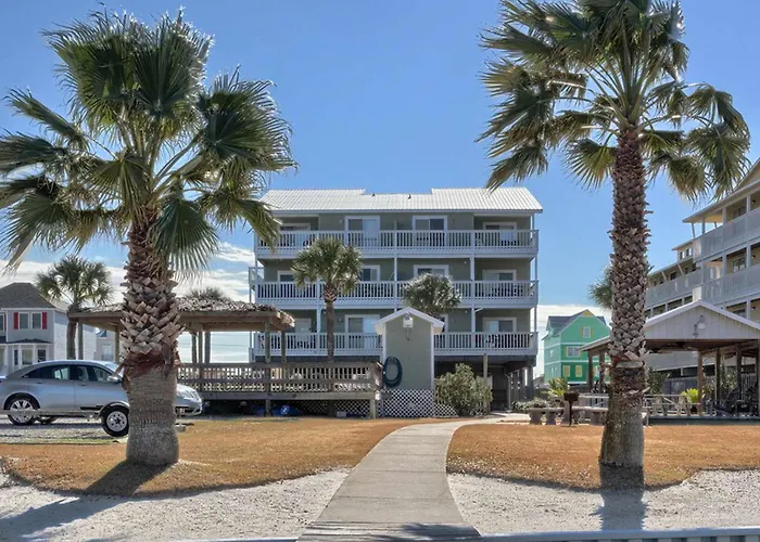 Holiday home Waterfront With Shared Pool & Pier Gas Grill Balcony & Ac