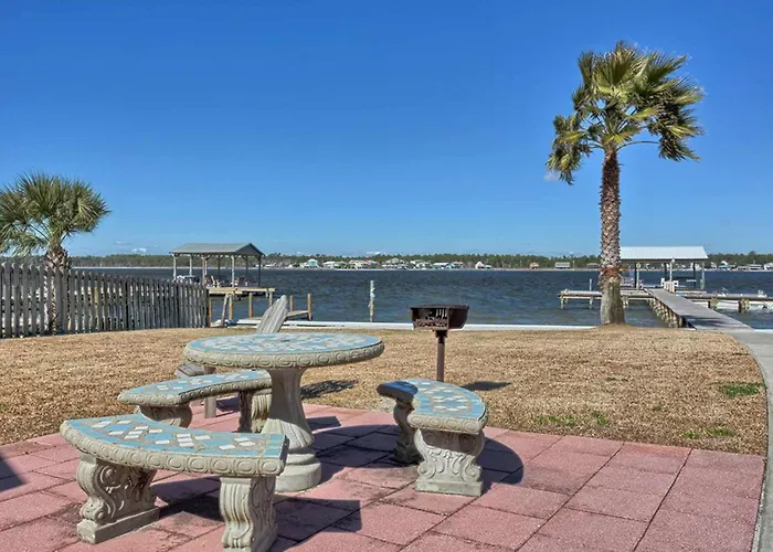 Holiday home Waterfront With Shared Pool & Pier Gas Grill Balcony & Ac Gulf Shores